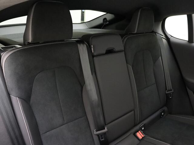 Volvo EC40 Extended Range Plus Black Edition / NIEUW / MY26 / DIRECT LEVERBAAR / NUBUCK / GETINT GLAS / 20'' / ACC / BLIS / STOEL + STUURW. VERWARMING /