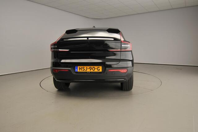 Volvo EC40 Single Motor Plus Black Edition 70 kWh | Pano | Camera | Harman/Kardon