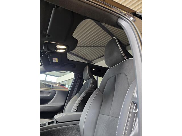 Volvo EC40 Single Motor Extended Range Plus 82 kWh / MY26 / NUBUCK / GETINT GLAS / 19 '' / PANORAMADAK / PDC + CAMERA / GOOGLE / ALL SEASONS