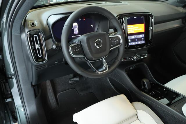 Volvo EC40 Single Motor Extended Range Ultra Europa 82 kWh | Elektrisch Verstelbare Voorstoelen | Stoel + Stuurverwarming | 20" Lichtmetalen Wielen | Harman Kardon Premium Audio | Google Infotainment |