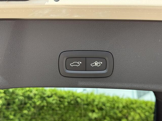 Volvo EC40 Single Motor Extended Range Plus Europa 82 kWh | BLIS | H&K Audio | Getint glas