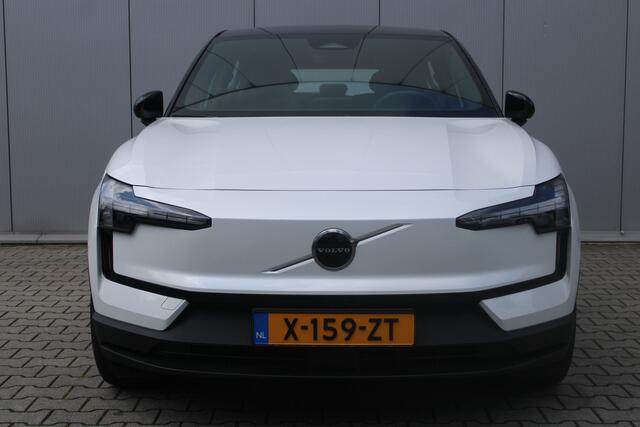 Volvo EX30 Extended Range Plus 69 kWh | Stoelverwarming | Stuurwiel verwarming | Elektrisch bedienbare achterklep