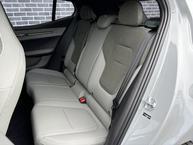 Volvo EX30 Single Motor Extended Range Plus | EVERLAST SPORT EDITION | 21" velgen | Stoel/stuurverwarming | Extra getint glas | Harman Kardon audio |