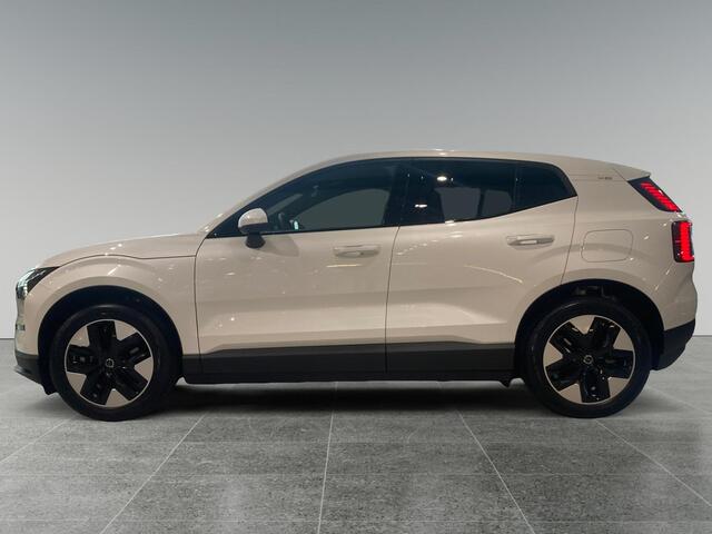 Volvo EX30 Single Motor Extended Range Core 69 kWh | Stoelverwarming | Extra getint glas | Achteruitrijcamera