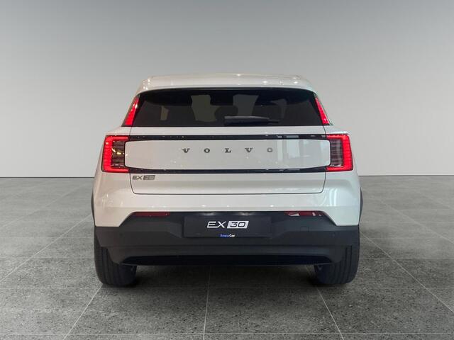 Volvo EX30 Single Motor Extended Range Core 69 kWh | Stoelverwarming | Extra getint glas | Achteruitrijcamera