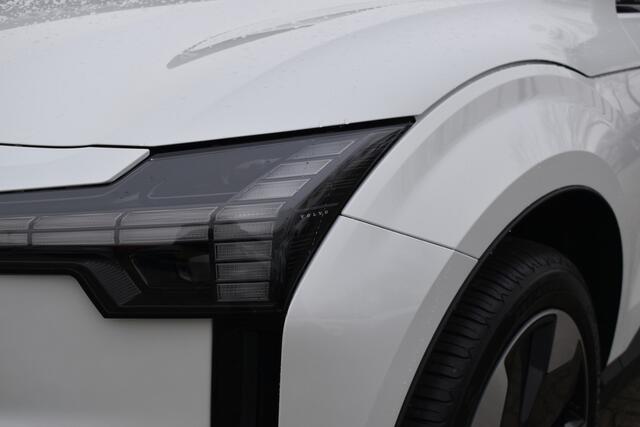 Volvo EX30 Single Motor Extended Range Plus 69 kWh | Climate Pack | Apple Carplay |