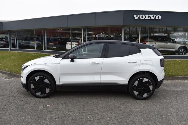 Volvo EX30 Single Motor Extended Range Plus 69 kWh ACC | Blis | H&K | Camera | 19"LMV | Elektr. klep