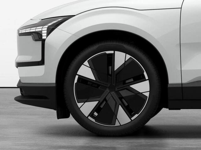 Volvo EX30 Single Motor Extended Range Plus 69 kWh | Getinte ramen | 20 inch 5-Spoke Aero | Verwarmde voorstoelen & stuurwiel | Nieuw uit voorraad |