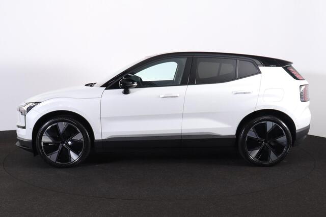 Volvo EX30 Twin Motor Performance Ultra 69 kWh - Panoramadak - Climate Pack - 360º Camera - Harman/Kardon audio - Elektrisch bedienbare voorstoelen - Parkeersensoren voor & achter - Extra getint glas - 20' LMV