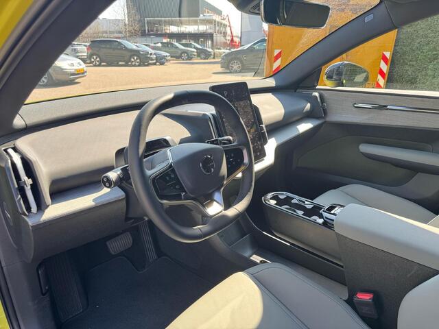 Volvo EX30 Single Motor Extended Range Plus 69 kWh | Harman Kardon | Stoel/Stuurverwarming | Demo | Vraag naar de actuele tellerstand