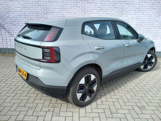 Volvo EX30 Single Motor Extended Range Core 69 kWh | Trekhaak | Stoel-/Stuurverwarming | Adaptive Cruise Control | Achteruitrijcamera