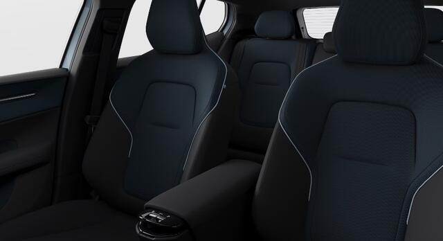 Volvo EX30 272PK Extended Range Plus Nu van ¤47.150 Voor ¤39.650! / Adaptieve Cruise Control/ Dodehoek Detectie / Parkeersensoren voor en achter/ Achteruitrijcamera/ Warmtepomp/ Google Services/