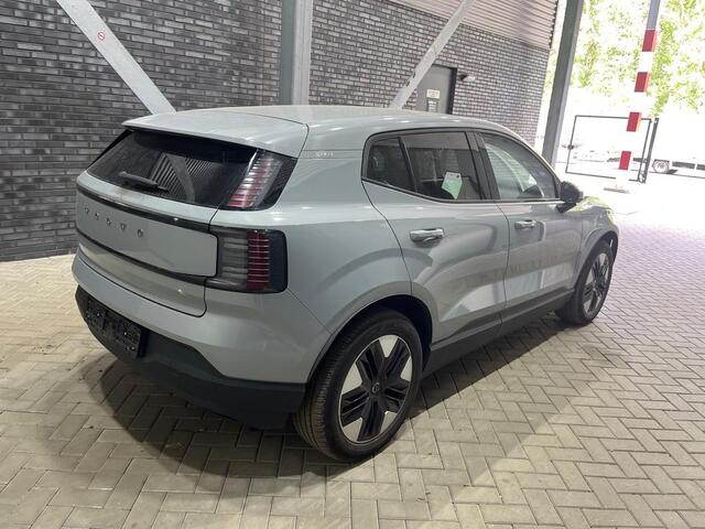 Volvo EX30 Single Motor Core 51 kWh | Stoel+Stuurverwarming | Getint Glas | Camera | ACC