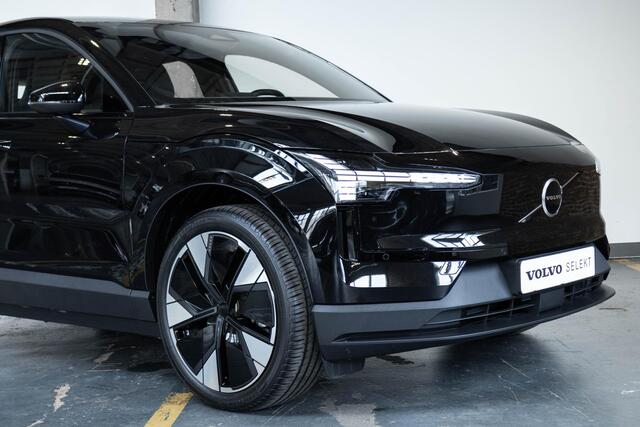 Volvo EX30 Single Motor Extended Range Plus | Premium Audio by Harman Kardon | Keyless Entry | Achteruitrijcamera | Parkeersensoren V+A | 20" Lichtmetalen Velgen | Pilot Assist | Adaptieve Cruise Control | Draadloze Telefoonlader | Navigatiesysteem | Rijstrooksensor