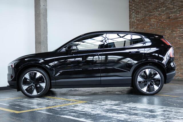 Volvo EX30 Single Motor Extended Range Plus | Premium Audio by Harman Kardon | Keyless Entry | Achteruitrijcamera | Parkeersensoren V+A | 20" Lichtmetalen Velgen | Pilot Assist | Adaptieve Cruise Control | Draadloze Telefoonlader | Navigatiesysteem | Rijstrooksensor