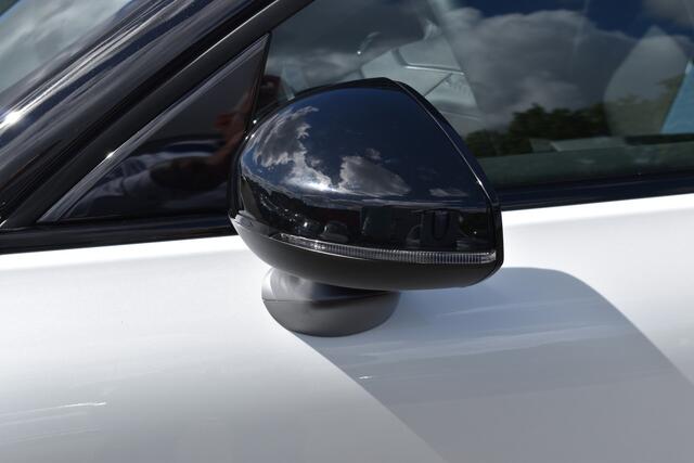 Volvo EX30 Single Motor Extended Range Plus 69 kWh | H&k | ACC | BLIS | Camera | Stoelverwarming | 19 INCH