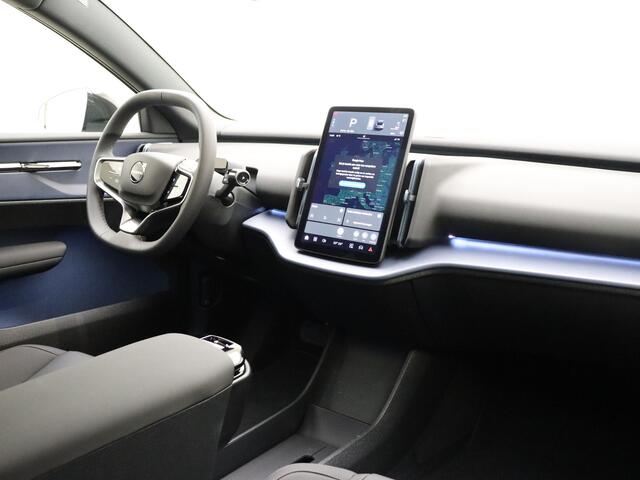 Volvo EX30 Single Motor Extended Range Ultra 69 kWh / Black Pack / Panorama dak / Elektrisch verstelbare stoelen / Harman en Kardon audio /