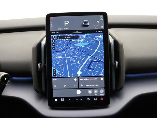 Volvo EX30 Single Motor Extended Range Ultra 69 kWh / Black Pack / Panorama dak / Elektrisch verstelbare stoelen / Harman en Kardon audio /