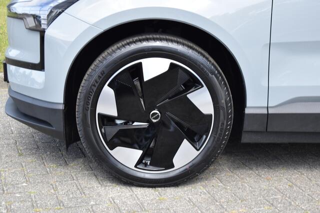 Volvo EX30 Single Motor Extended Range Plus 69 kWh