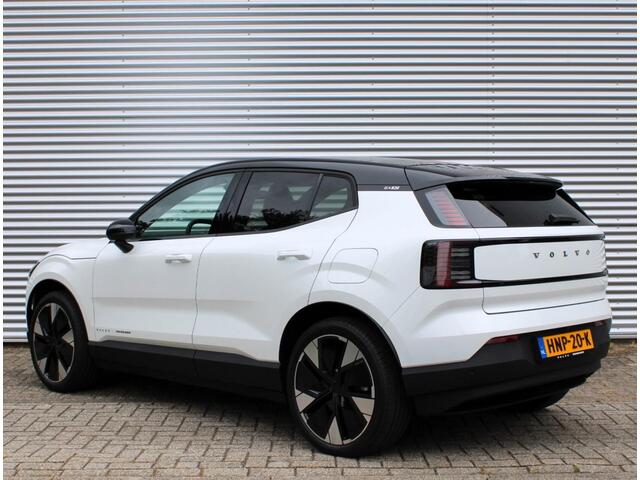 Volvo EX30 Single Motor Extended Range Plus Automaat / 20" velgen / Privacy Glass / Google Maps Navi / Harman Kardon