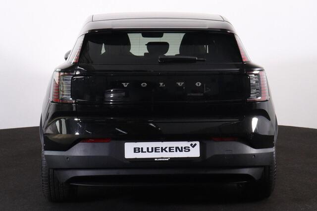 Volvo EX30 Single Motor Extended Range Ultra 69 kWh - Getint glas v.a. B-stijl - Panoramadak - 360º Camera - Harman Kardon audio - Elektrisch bedienbare voorstoelen - Adaptive Cruise Control - Pilot Assist - BLIS dodehoekassistentie - Keyless Drive - Elektr. bedienb