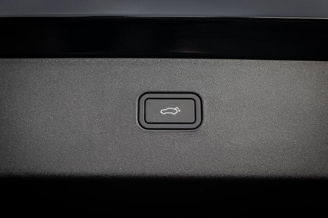 Volvo EX30 Single Motor Extended Range Ultra 69 kWh | 20 Inch lichtmetalen velgen | Panoramadak | Adaptieve Cruise Control | Elektrische stoelverstelling | 360 Graden camera | Extra getint glas