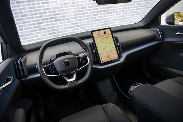 Volvo EX30 Single Motor Extended Range Core 69 kWh | Adaptieve Cruise Control | Stoel + stuurverwarming | Donker glas | Parkeercamera