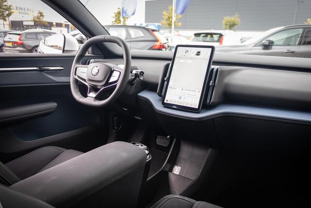 Volvo EX30 Single Motor Extended Range Core 69 kWh | Adaptieve Cruise Control | Stoel + stuurverwarming | Donker glas | Parkeercamera