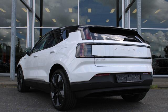 Volvo EX30 Extended Range Ultra 69 kWh | Panoramadak | 20" LMV | Elektr. Stoelen | H&K Audio | 360 Camera
