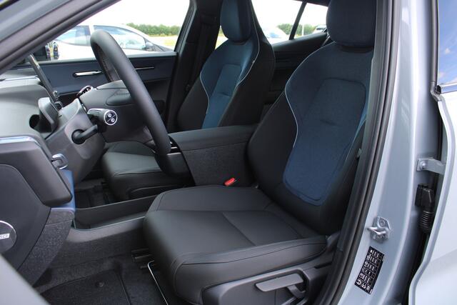 Volvo EX30 Extended Range Plus 69 kWh | Stoel & stuurverwarming | Camera | El. achterklep | Adapt. Cruise