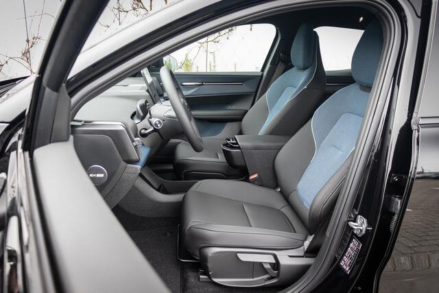 Volvo EX30 Extended Range Plus 69 kWh | Adaptieve Cruise Control | Digital Key Plus | Parkeercamera | 20 Inch lichtmetalen velgen