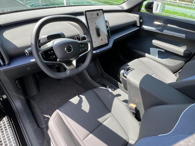 Volvo EX30 Single Motor Extended Range Ultra 69 kWh Automaat, Panoramadak, 20 inch wielen, Harman Kardon audio, Elektrische stoelen, Park assist voor- en achter, 360 graden parkeercamera,