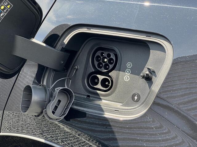 Volvo EX30 Single Motor Extended Range Ultra 69 kWh Automaat, Panoramadak, 20 inch wielen, Harman Kardon audio, Elektrische stoelen, Park assist voor- en achter, 360 graden parkeercamera,