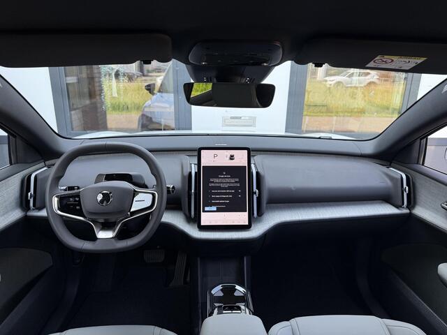 Volvo EX30 Single Motor Extended Range Plus 69 kWh | Snel leverbaar | 19" | Blis dodehoekdetectie | Adaptive cruise controle | Google | Harman/Kardon | Elektrisch bedienbare achterklep |