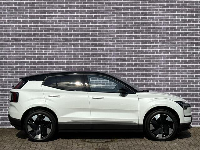 Volvo EX30 Single Motor Extended Range Plus 69 kWh | Snel leverbaar | 19" | Blis dodehoekdetectie | Adaptive cruise controle | Google | Harman/Kardon | Elektrisch bedienbare achterklep |