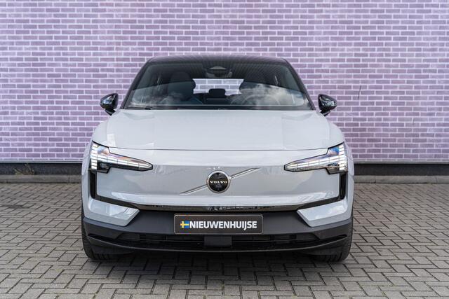 Volvo EX30 Twin Motor Performance Ultra AWD | Panoramadak | Elektr. stoelverstelling | Warmtepomp | Harman Kardon | 360 Camera | Keyless | Google Maps | Adaptive Cruise