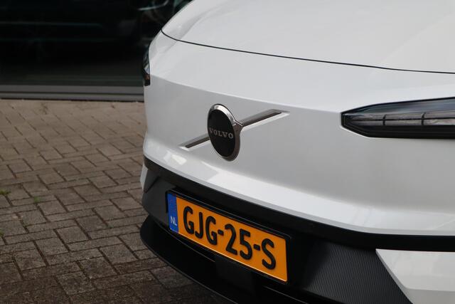 Volvo EX30 Single Motor Extended Range Plus 69 kWh | Vos Geleverd!|| Harman Kardon audiosysteem| Keyless Entry| Extra getint glas achter| Adaptieve Cruise Control met Pilot Assist| Elektrisch bedienbare achterklep|