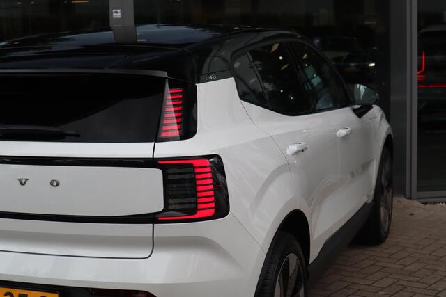 Volvo EX30 Single Motor Extended Range Plus 69 kWh | Vos Geleverd!|| Harman Kardon audiosysteem| Keyless Entry| Extra getint glas achter| Adaptieve Cruise Control met Pilot Assist| Elektrisch bedienbare achterklep|