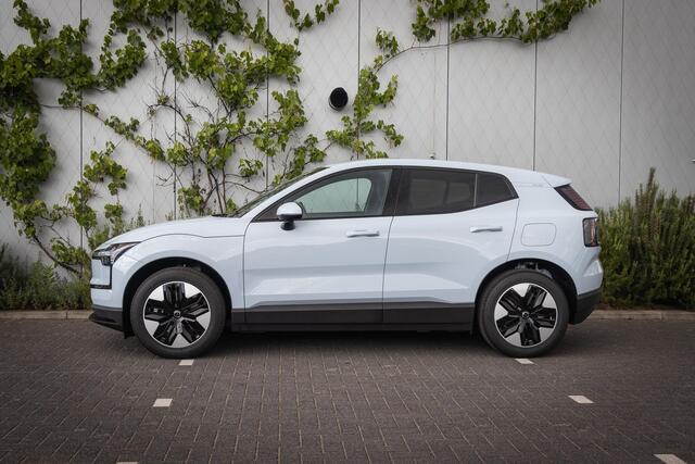 Volvo EX30 Extended Range Core 69 kWh | Adaptieve Cruise Control | Stoel + stuurverwarming | Donker glas | Parkeercamera