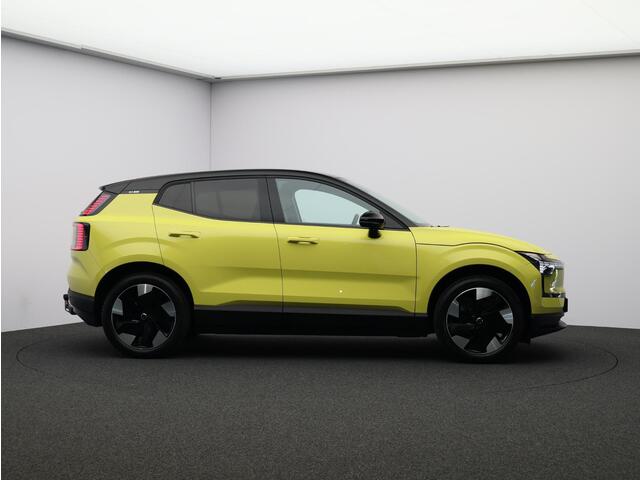 Volvo EX30 Single Motor Extended Range Plus 69 kWh /Trekhaak / Verwarmde voorstoelen + Stuurwiel / Pine Interieur / Extra Getint Glas / Harman Kardon / Keyless /