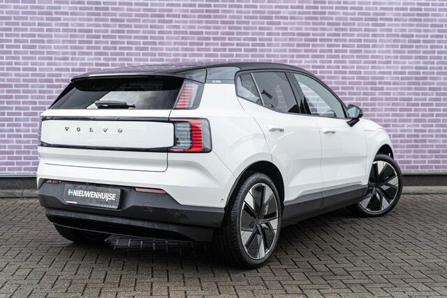 Volvo EX30 Twin Motor Performance Ultra AWD | Stoel-/stuurverwarming | 360 Camera | 20" LM | Elektr. stoelverstelling | Harman Kardon | Keyless | Warmtepomp | Adaptive Cruise | Panoramadak