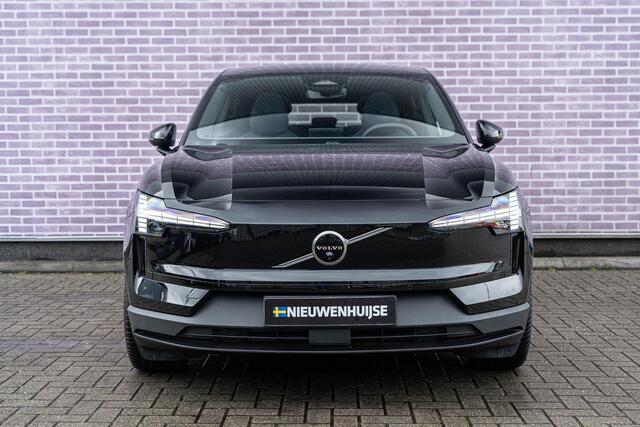 Volvo EX30 Twin Motor Performance Ultra AWD | Stoel-/stuurverwarming | 360 Camera | Elektr. stoelverstelling | Harman Kardon | Keyless | Warmtepomp | Adaptive Cruise | Panoramadak