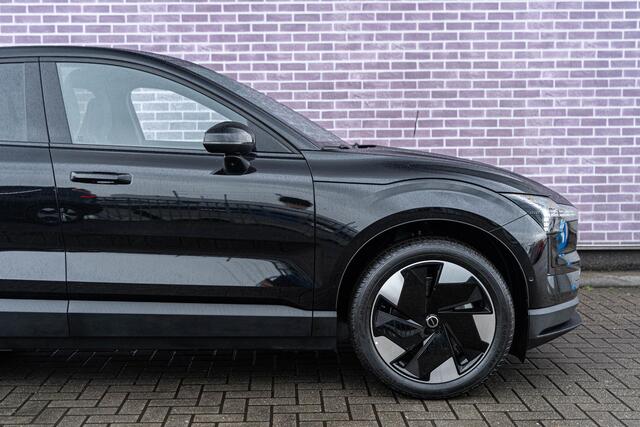 Volvo EX30 Twin Motor Performance Ultra AWD | Stoel-/stuurverwarming | 360 Camera | Elektr. stoelverstelling | Harman Kardon | Keyless | Warmtepomp | Adaptive Cruise | Panoramadak