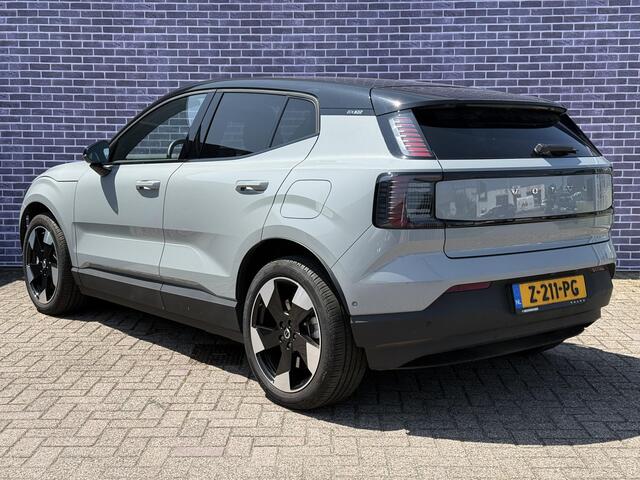 Volvo EX30 Twin Motor Performance Ultra 69 kWh | Nieuw Binnen | Trekhaak | Stuur + Stoel verwarming | 360° Camera | Memory | Panorama Schuifdak |