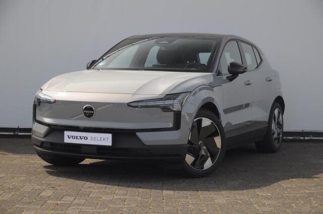 Volvo EX30 428PK Automaat Twin Motor Performance Ultra / 360 graden camera / Pilot assist / Park assist / Panoramadak / Voorstoelen en stuurwiel verwarmd / Elektrisch verstelbare stoelen /