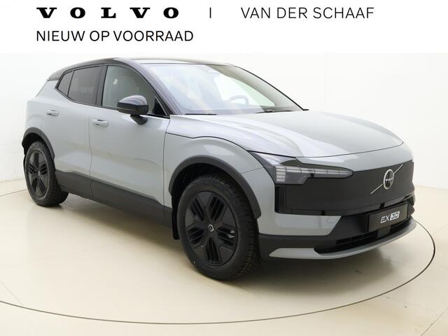 Volvo EX30 Cross Country Twin Motor Performance Ultra 69 kWh / NIEUW / 4X4 /Stoelverwarming + Stuurw. Verwarming | Getint Glas Achter | Panorama Dak | 360 Graden Camera | Parkeersensoren | Google | Harman Kardon Premium Audio