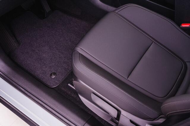 Volvo EX30 EX30 Core, Single Engine, Vapour Grey
