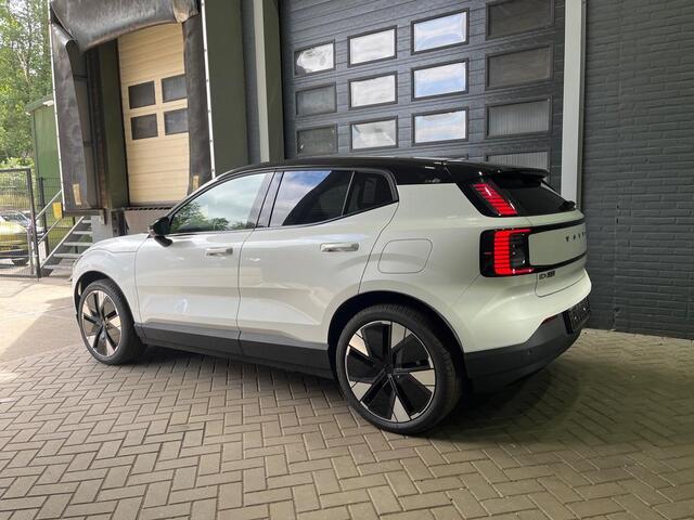 Volvo EX30 Single Motor Extended Range Plus 69 kWh | Stoel+Stuurverwarming | 20 Inch | Getint Glas | ACC