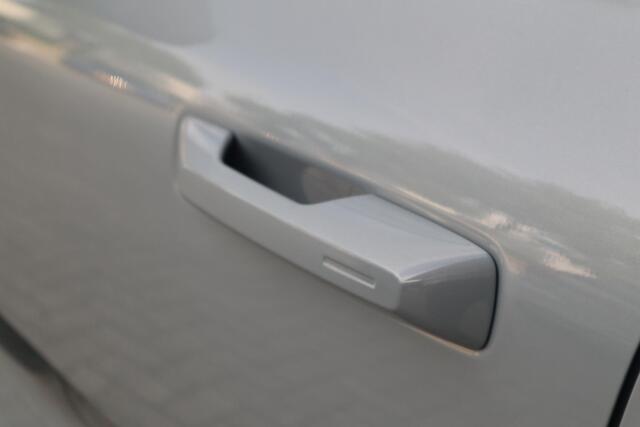 Volvo EX30 Cross Country Twin Motor Performance Ultra 69 kWh | Direct uit voorraad leverbaar!|