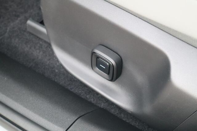 Volvo EX30 Cross Country Twin Motor Performance Ultra 69 kWh | Direct uit voorraad leverbaar!|